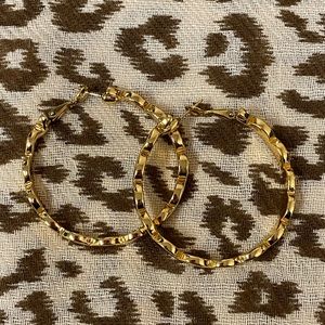kate spade gold scalloped hoops